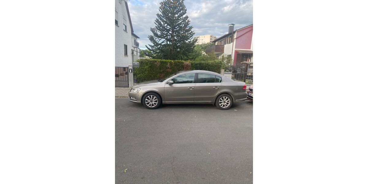 VW Passat 132.000 km 9.000 &euro; Dietzenbach 63128
