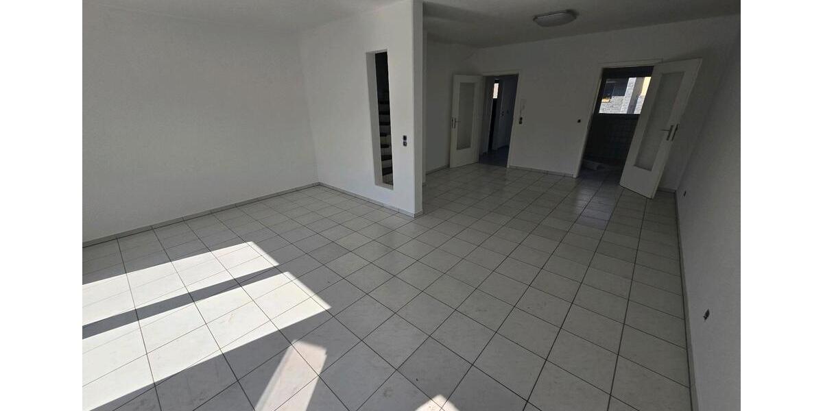 Reihenhaus Reinheim - 5 Zimmer, 125 m&sup2;, 1.450&euro; | Angebot:25977482