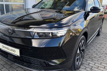 Opel Grandland (X) 10.300 km 29.990 &euro; Gelnhausen-Hailer 63571
