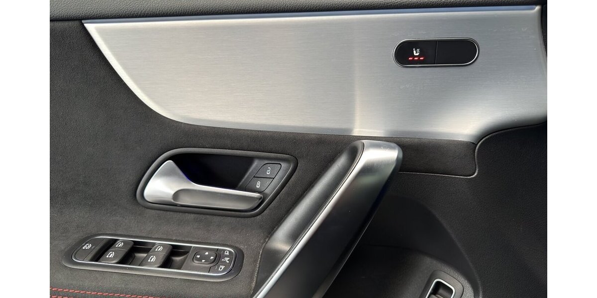 Mercedes-Benz A 35 AMG 4M Limousine AERODYNAMIC-FAHRASSIST-360 21.415 km 49.889 &euro; Groß-Umstadt 64823