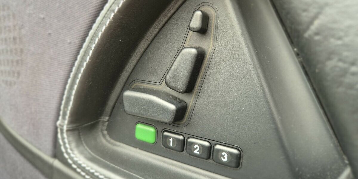 Mercedes-Benz SL 320 Final Edition aus 1.ter. Hand 202.000 km 25.890 &euro; Rodgau 63110