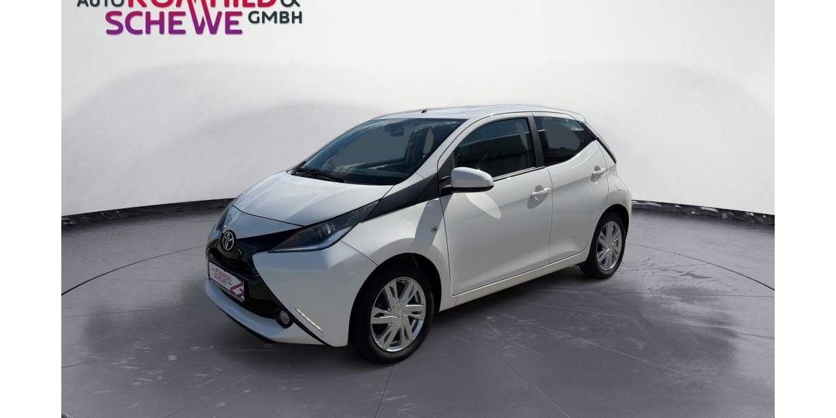 Toyota Aygo (X) 76.528 km 8.690 &euro; Dieburg 64807