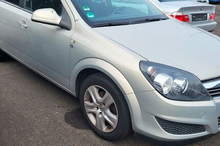 Opel Astra 186.000 km 3.000 &euro; Sailauf 63877