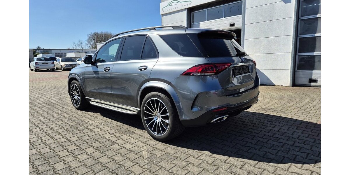 Mercedes-Benz GLE 400 d 4M AMG Line AHK Panorama Rückfahrkamera 83.401 km 57.890 &euro; Rodgau 63110