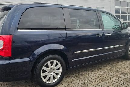 Chrysler Grand Voyager 159.370 km 8.900 &euro; Erlensee 63526
