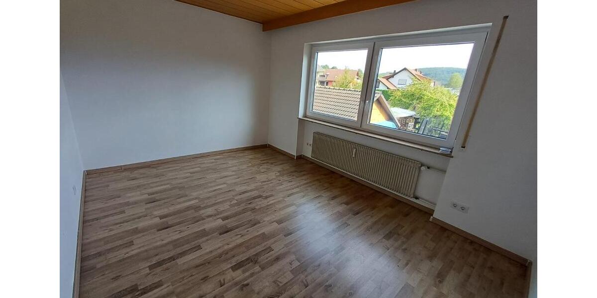 Etagenwohnung Dorfprozelten - 4 Zimmer, 120 m&sup2;, 840&euro; | Angebot:25782820