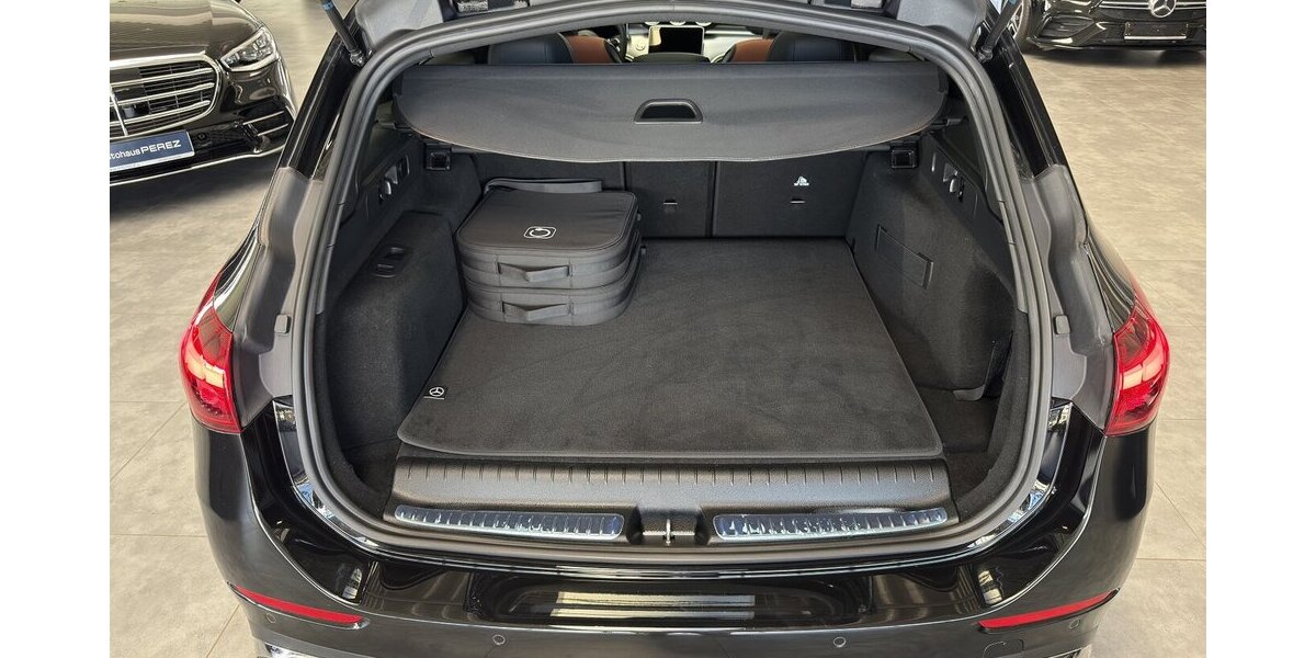 Mercedes-Benz C 300 T de 4M AMG PREMIUM+ SITZKLIMA -AHK -PANO! 16.119 km 53.749 &euro; Groß-Umstadt 64823