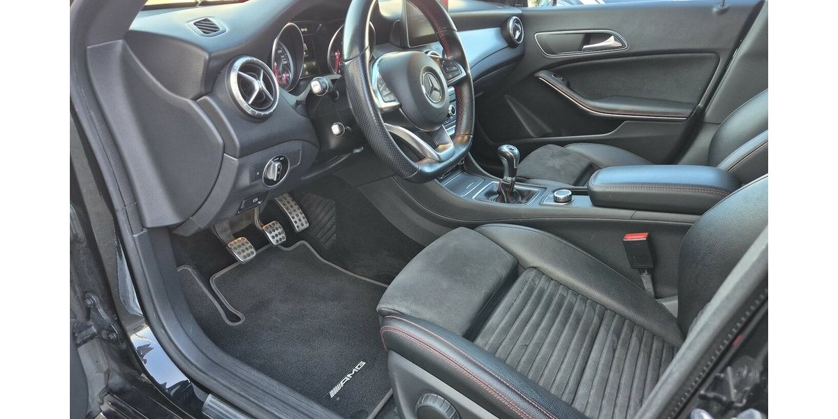 Mercedes-Benz CLA 200 Shooting Brake AMG Line Panoramadach, Rück 102.333 km 17.290 &euro; Rodgau 63110