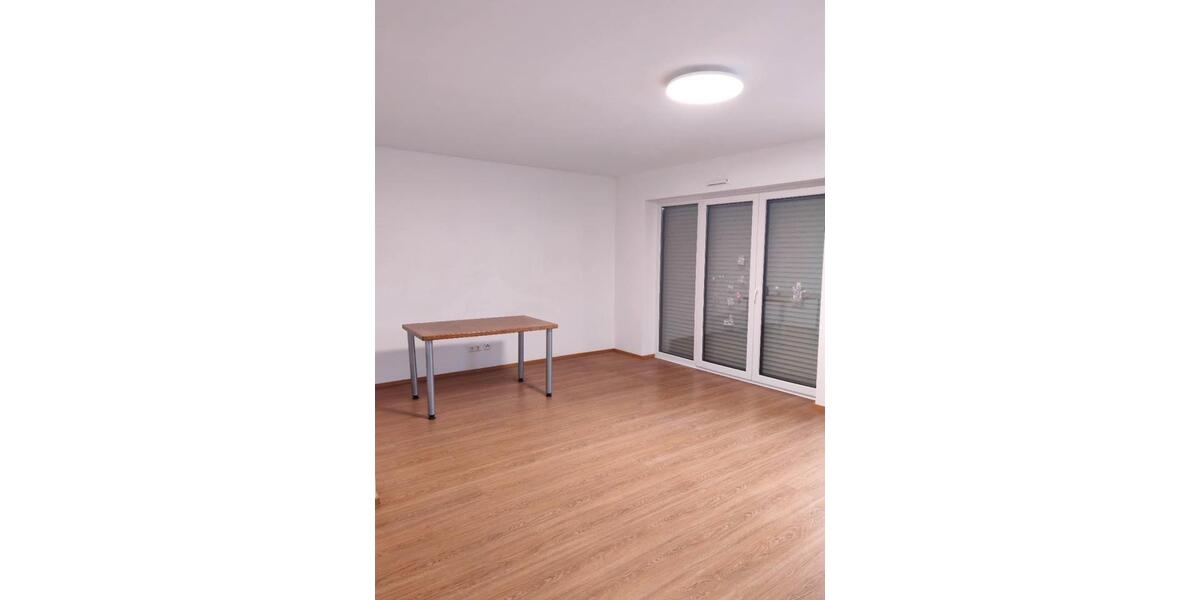 Etagenwohnung Münster (Hessen) - 5 Zimmer, 146 m&sup2;, 2.000&euro; | Angebot:26660233