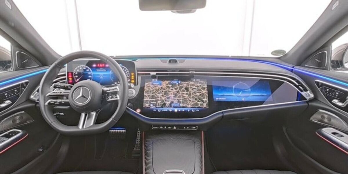 Mercedes-Benz E 300 T e AMG PREMIUM+ AIRMATIC-SUPERSCREEN-4D! 4.940 km 58.789 &euro; Groß-Umstadt 64823