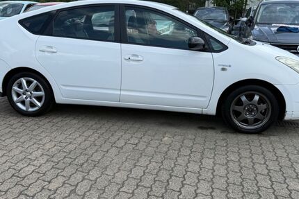 Toyota Prius 155.920 km 3.999 &euro; Hanau 63452