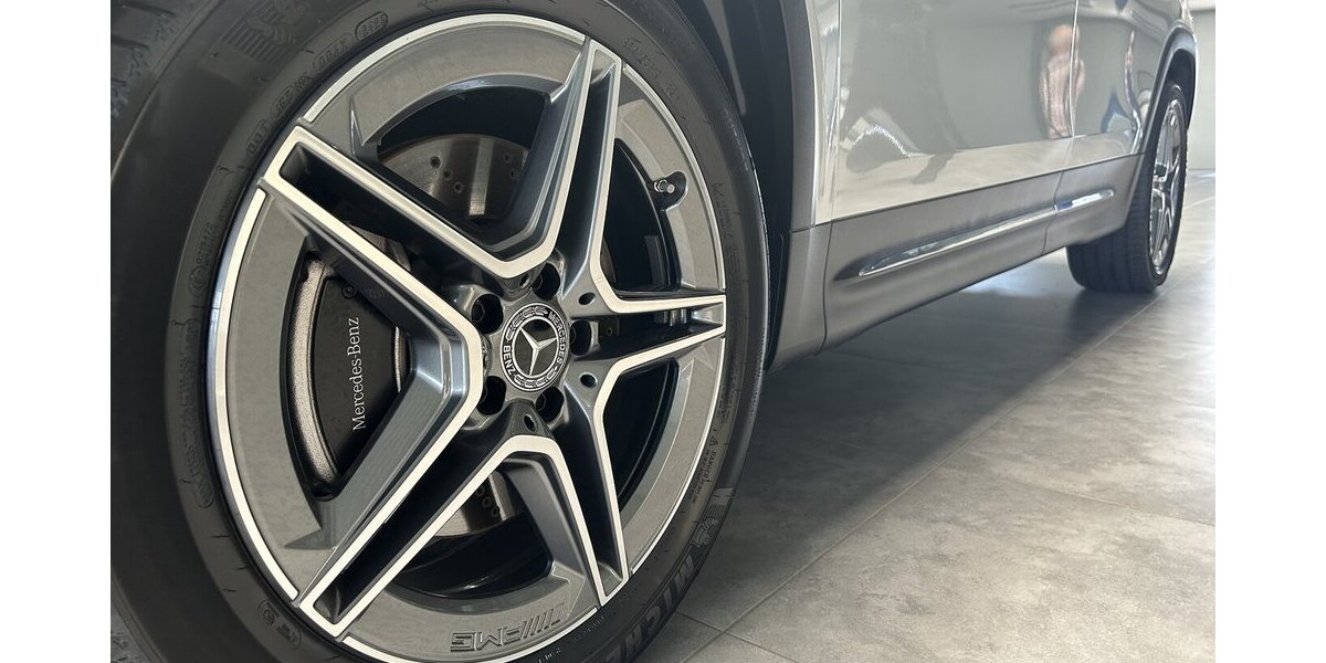 Mercedes-Benz GLB 250 4M AMG PREMIUM DISTRONIC-MEMORY-360-19´´ 5.392 km 47.599 &euro; Groß-Umstadt 64823