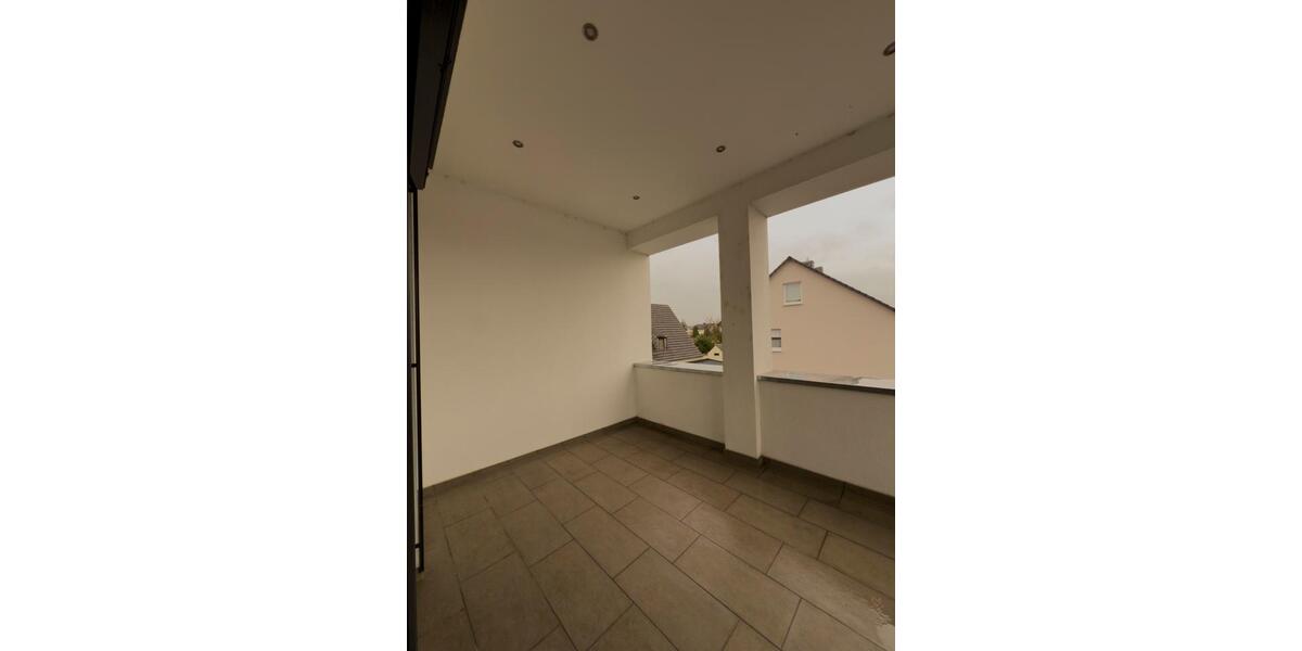 Etagenwohnung Großwallstadt - 4 Zimmer, 174 m&sup2;, 1.650&euro; | Angebot:25342133