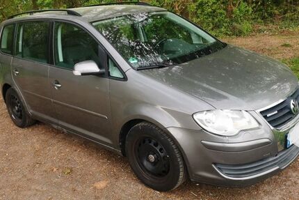 VW Touran 275.000 km 2.650 &euro; Otzberg 64853
