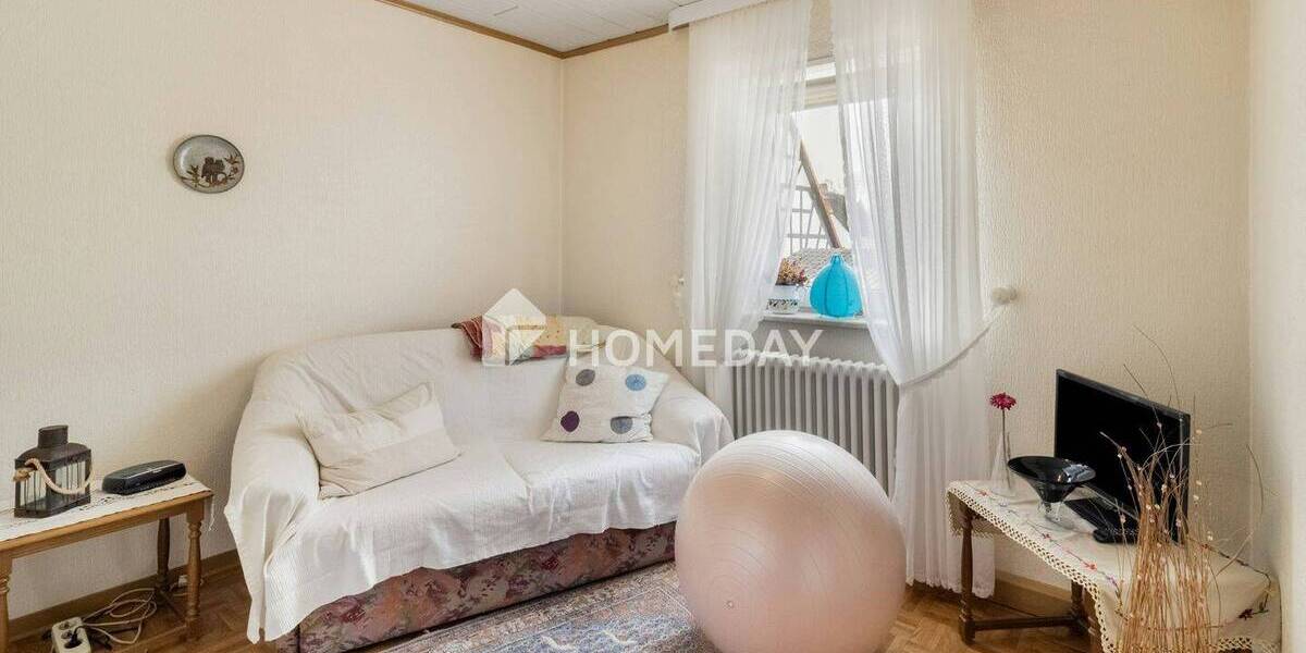 Einfamilienhaus Langenselbold - 9 Zimmer, 215 m&sup2;, 749.000&euro; | Angebot:26290237