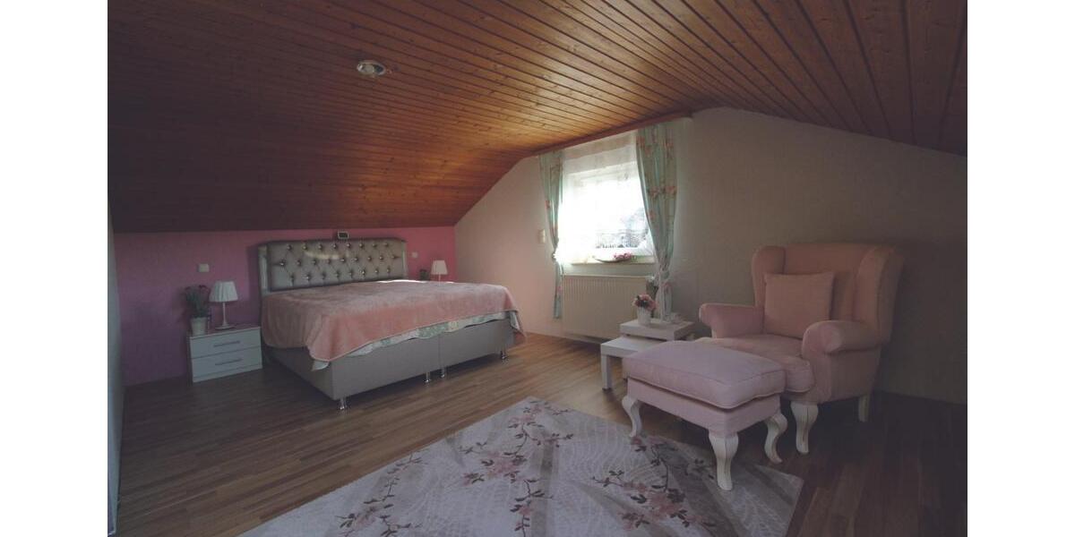 Einfamilienhaus Freigericht - 4 Zimmer, 235 m&sup2;, 2.000&euro; | Angebot:25365735