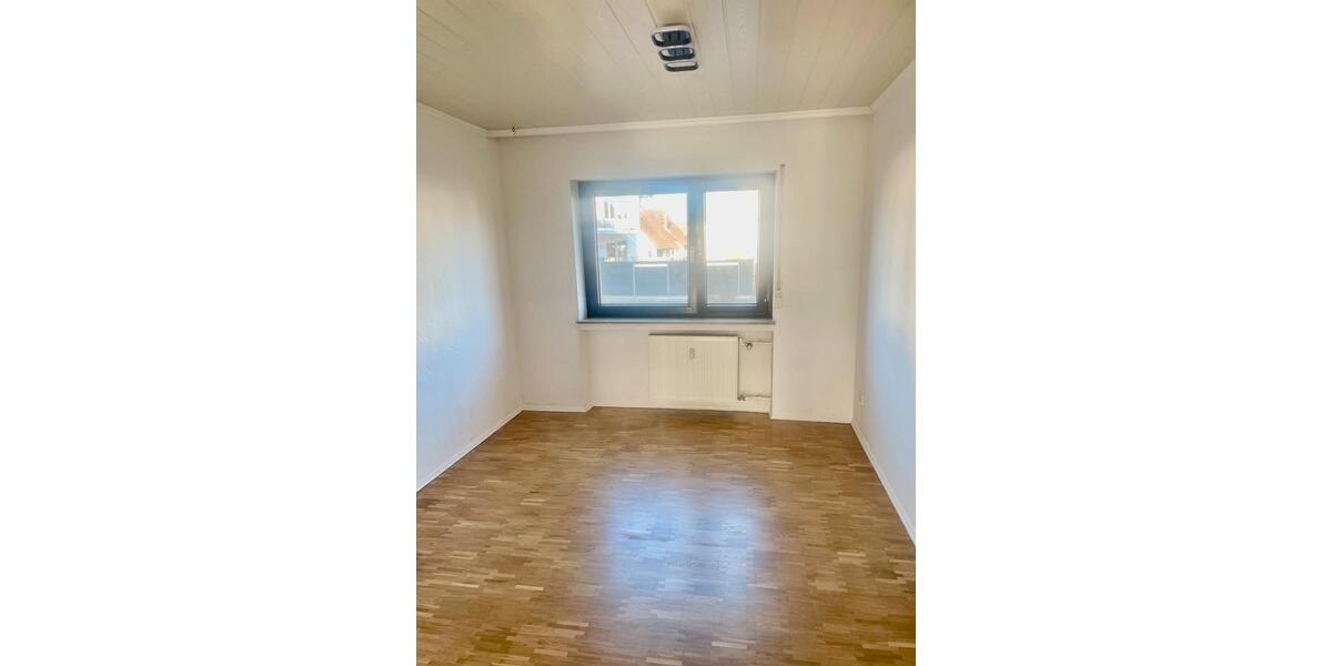 Erdgeschoßwohnung Rödermark - 3.5 Zimmer, 100 m&sup2;, 1.150&euro; | Angebot:25742268