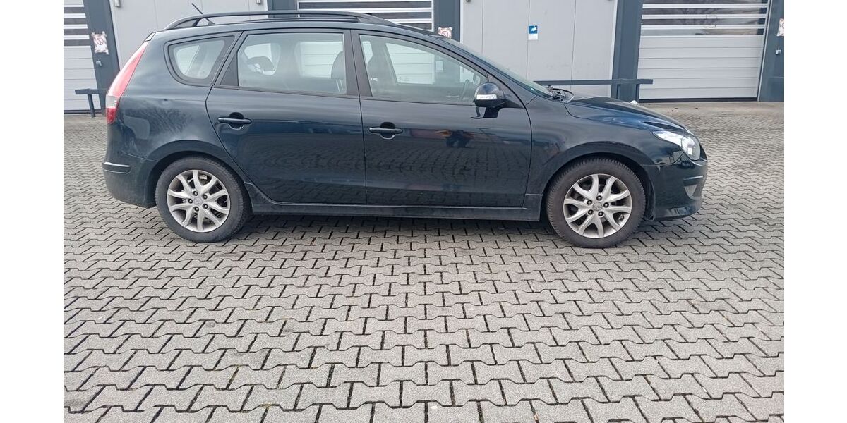 Hyundai i30 312.000 km 1.850 &euro; Hanau 63452