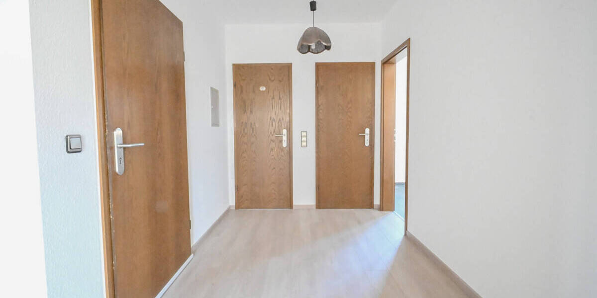 Etagenwohnung Großostheim - 4 Zimmer, 108 m&sup2;, 1.100&euro; | Angebot:26345554