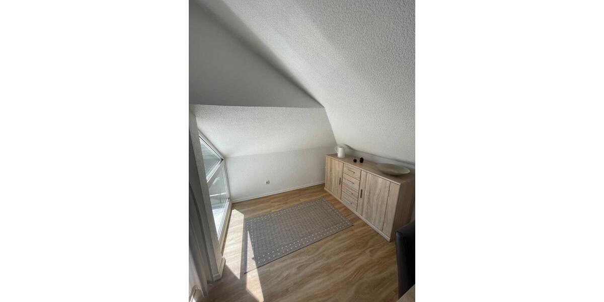 Dachgeschoßwohnung Großwallstadt - 4 Zimmer, 75 m&sup2;, 285.000&euro; | Angebot:27189798
