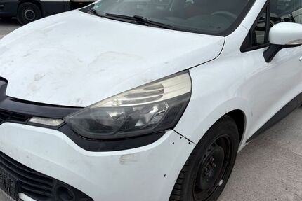 Renault Clio 99.000 km 3.500 &euro; Dietzenbach 63128