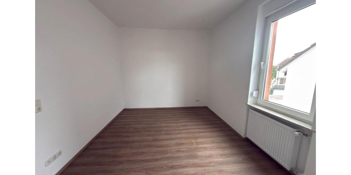Doppelhaushälfte Münster (Hessen) - 7 Zimmer, 195 m&sup2;, 2.450&euro; | Angebot:26048023