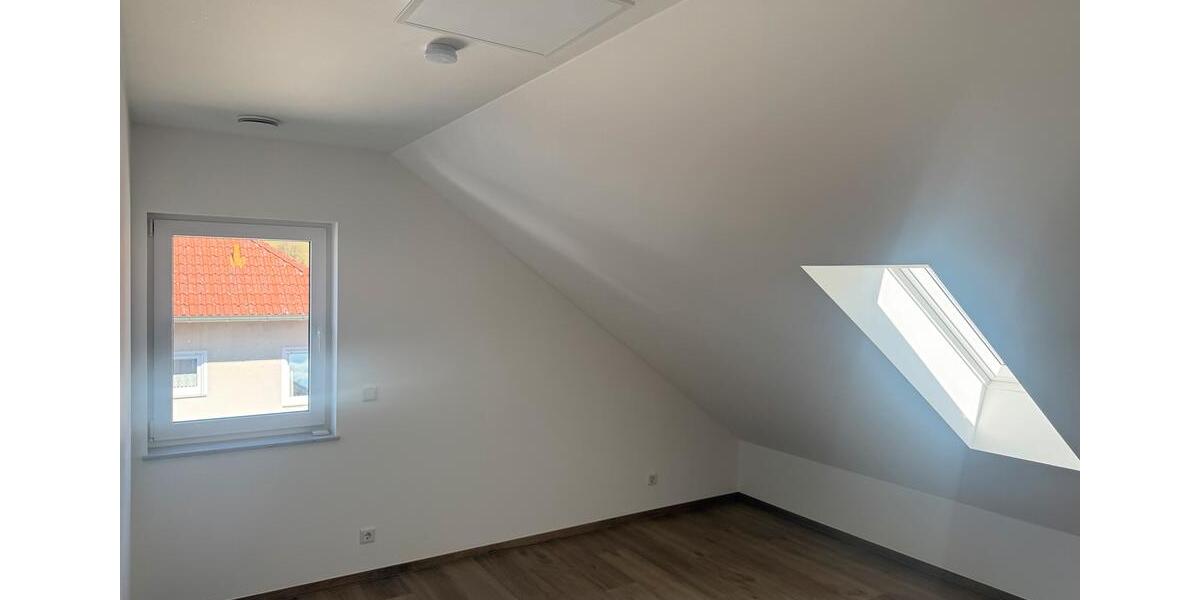 Dachgeschoßwohnung Breuberg - 4 Zimmer, 114 m&sup2;, 1.200&euro; | Angebot:26002222