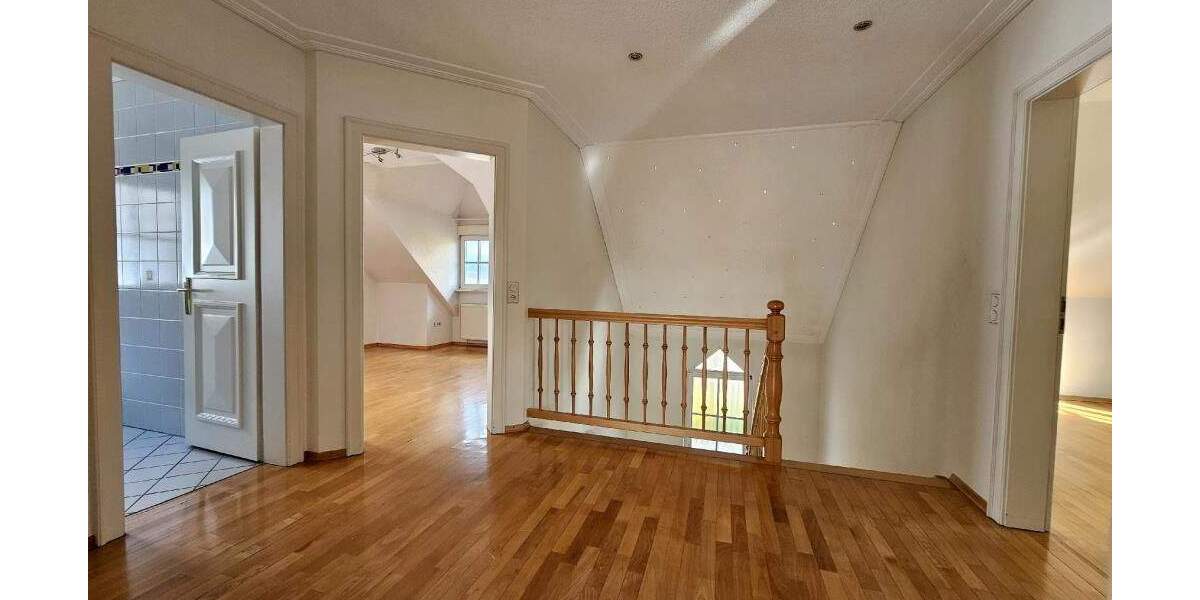 Einfamilienhaus Hösbach - 7 Zimmer, 211 m&sup2;, 860.000&euro; | Angebot:25666863