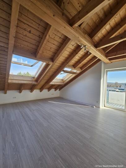 Etagenwohnung Aschaffenburg Schweinheim - 2 Zimmer, 59 m&sup2;, 225.000&euro; | Angebot:25770252