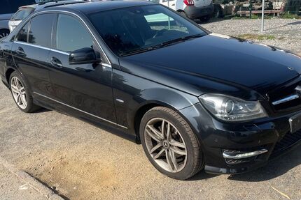 Mercedes-Benz C 200 270.000 km 4.300 &euro; Dietzenbach 63128