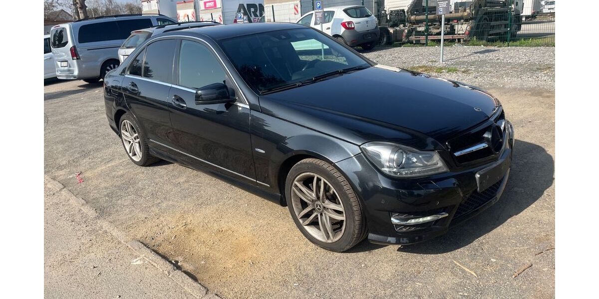Mercedes-Benz C 200 270.000 km 4.300 &euro; Dietzenbach 63128