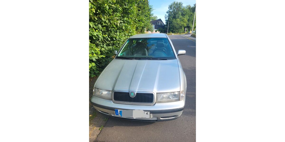 Skoda Octavia 183.000 km 1.100 &euro; Krombach 63829