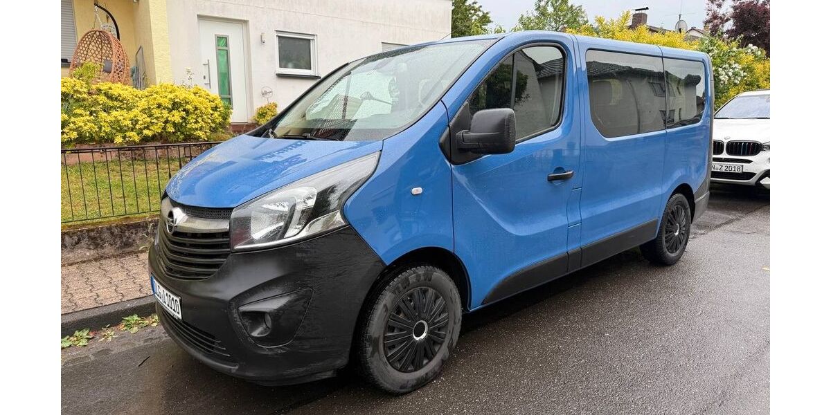 Opel Vivaro 215.000 km 13.999 &euro; Linsengericht 63589