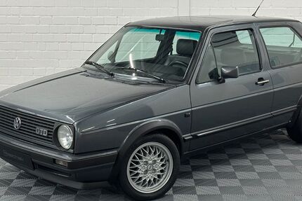 VW Golf 16.757 km 24.900 &euro; Aschaffenburg 63743