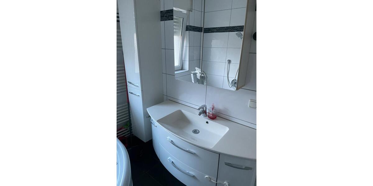 Etagenwohnung Erlenbach am Main - 3 Zimmer, 93 m&sup2;, 1.250&euro; | Angebot:25894989