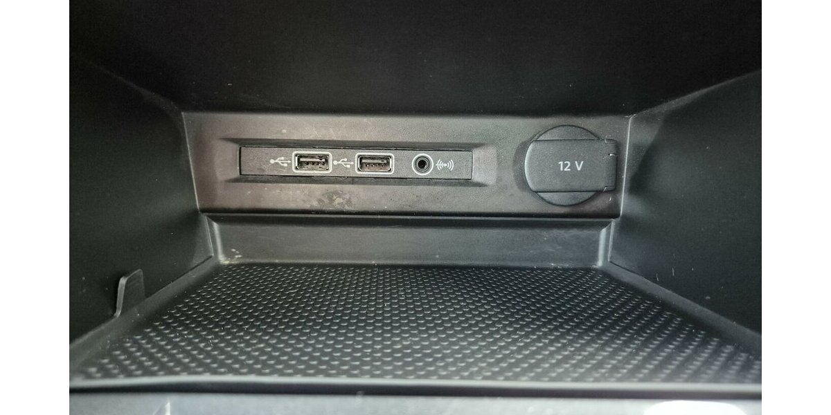 VW Tiguan Highline R-Line DSG, Navigation, LED-Schein 61.222 km 22.790 &euro; Rodgau 63110