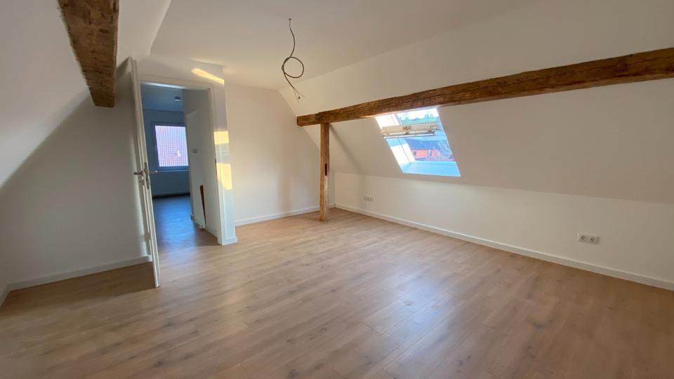 Einfamilienhaus Bessenbach - 5.5 Zimmer, 127 m&sup2;, 1.460&euro; | Angebot:25626134