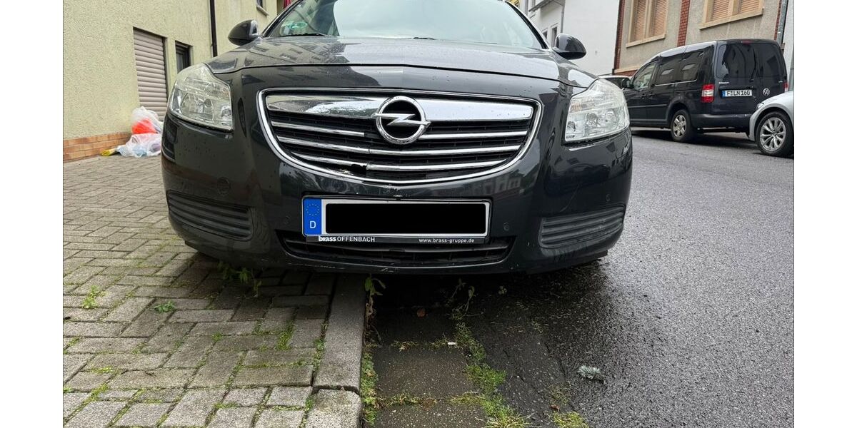 Opel Insignia 313.000 km 900 &euro; Obertshausen 63179