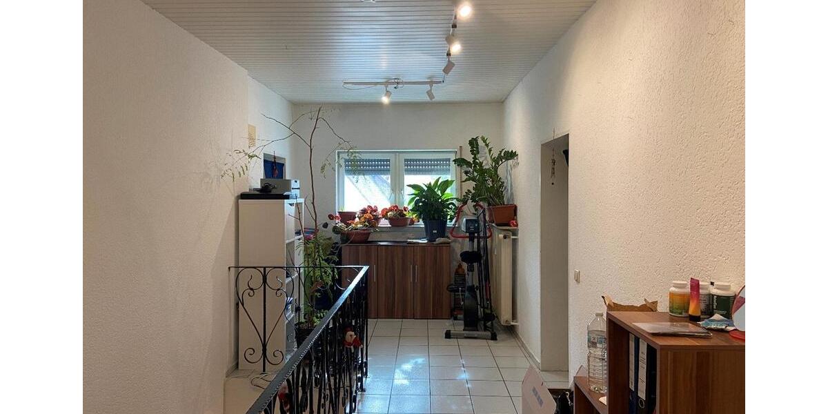 Etagenwohnung Großostheim - 5 Zimmer, 190 m&sup2;, 1.376&euro; | Angebot:26664853