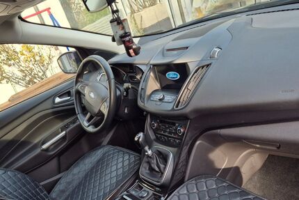 Ford Kuga 123.000 km 14.000 &euro; Großkrotzenburg 63538