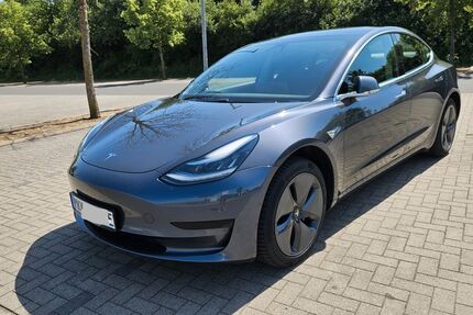 Tesla Model 3 86.000 km 19.900 &euro; Langenselbold 63505