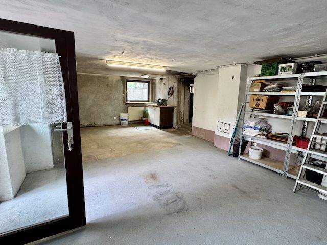 Mehrfamilienhaus, Wohnhaus Schaafheim - 9 Zimmer, 196 m&sup2;, 574.000&euro; | Angebot:25698123