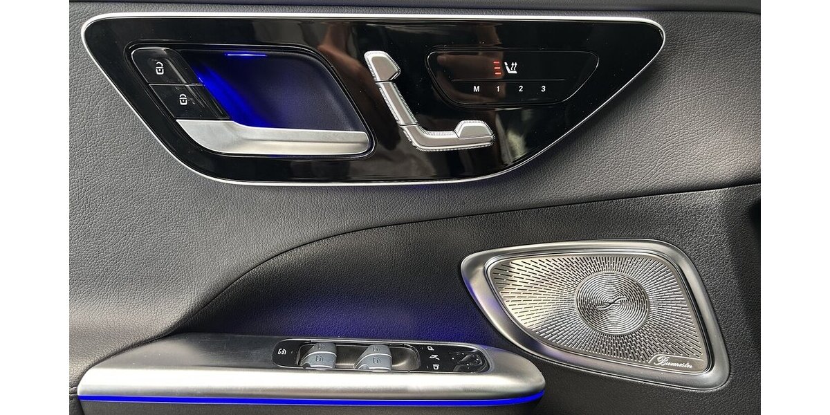 Mercedes-Benz C 300 d 4M AMG PREMIUM PANORAMA -BURMESTER- 360° 12.410 km 50.888 &euro; Groß-Umstadt 64823