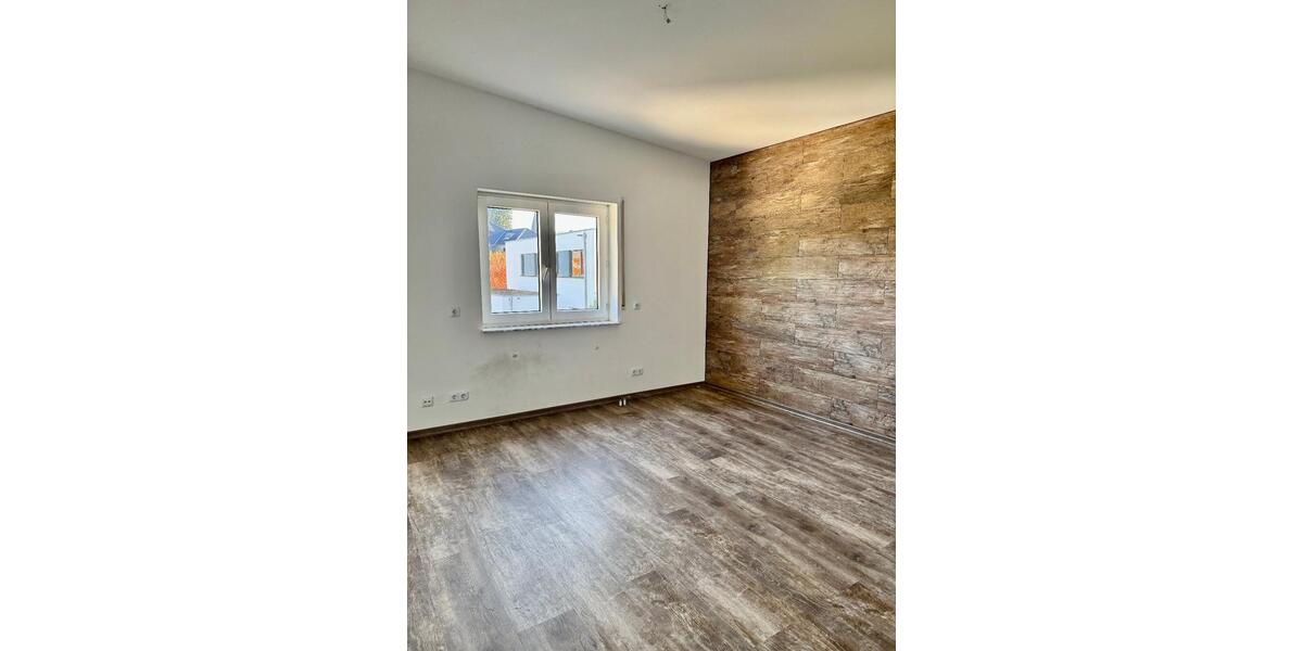 Etagenwohnung Linsengericht - 3 Zimmer, 100 m&sup2;, 1.200&euro; | Angebot:25568208