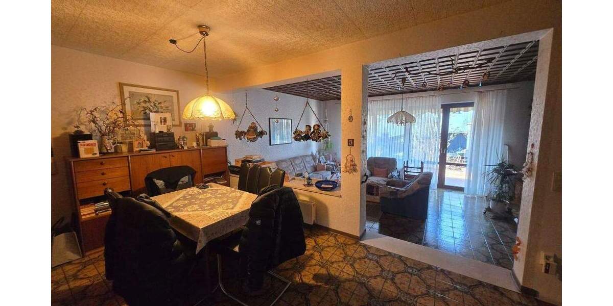 Reihenmittelhaus Aschaffenburg Damm - 5 Zimmer, 135 m&sup2;, 399.000&euro; | Angebot:25749975
