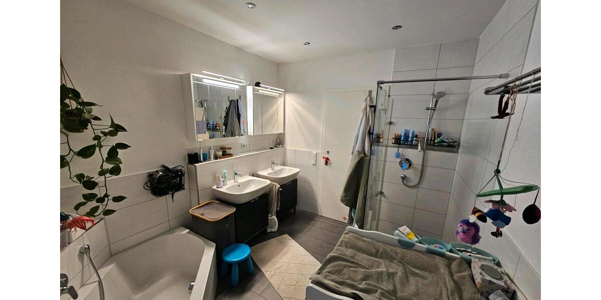 Erdgeschoßwohnung Obernburg am Main - 3 Zimmer, 112 m&sup2;, 1.060&euro; | Angebot:25990570