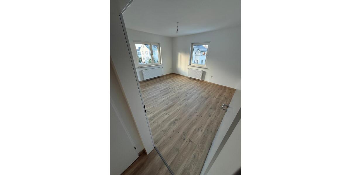Etagenwohnung Kleinwallstadt - 3 Zimmer, 70 m&sup2;, 900&euro; | Angebot:25103240