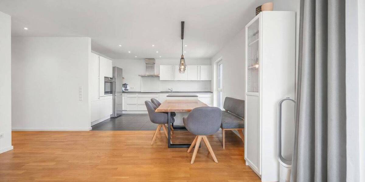 Etagenwohnung Aschaffenburg Damm - 3 Zimmer, 93 m&sup2;, 365.000&euro; | Angebot:26407093