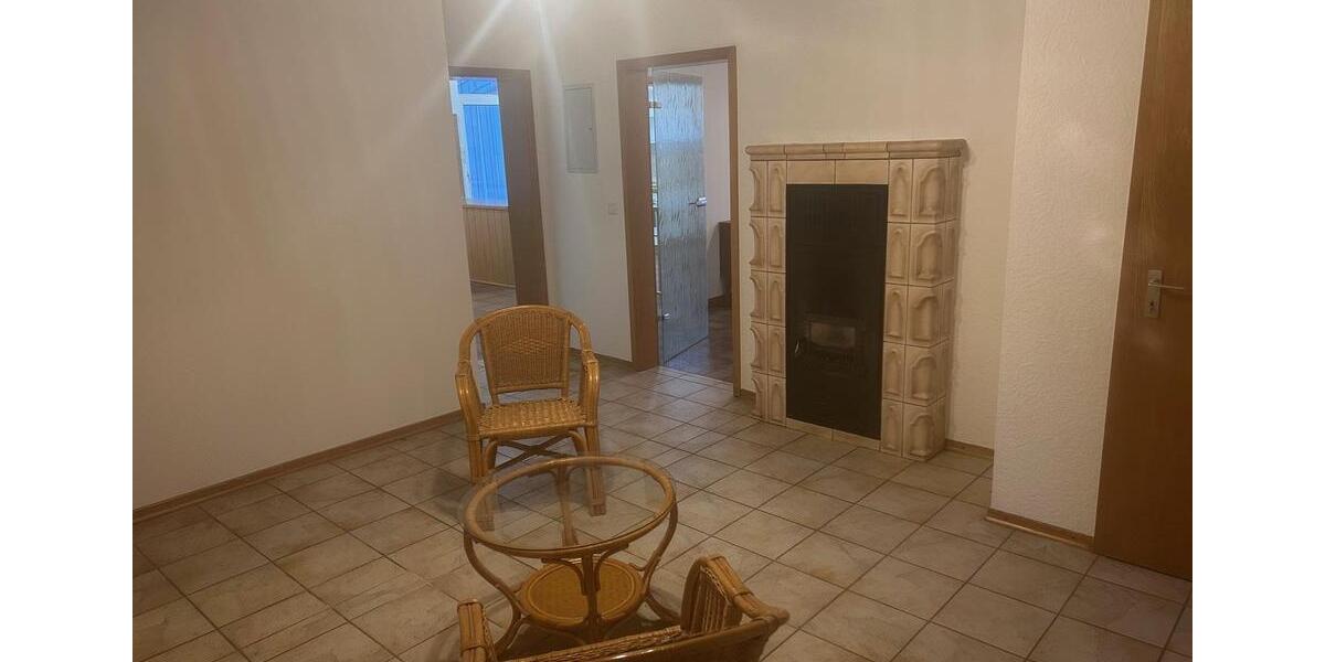 Erdgeschoßwohnung Bessenbach - 2 Zimmer, 135 m&sup2;, 1.100&euro; | Angebot:25722555