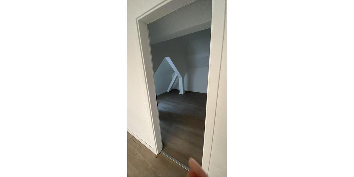 Dachgeschoßwohnung Mühlheim am Main - 3 Zimmer, 65 m&sup2;, 790&euro; | Angebot:25406596